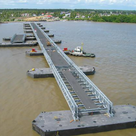 Ponte flutuante do pont&atilde;o Bailey