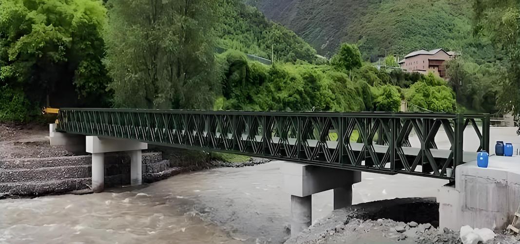 Jambatan Pejalan Kaki Keluli dan Sistem Bailey.jpg